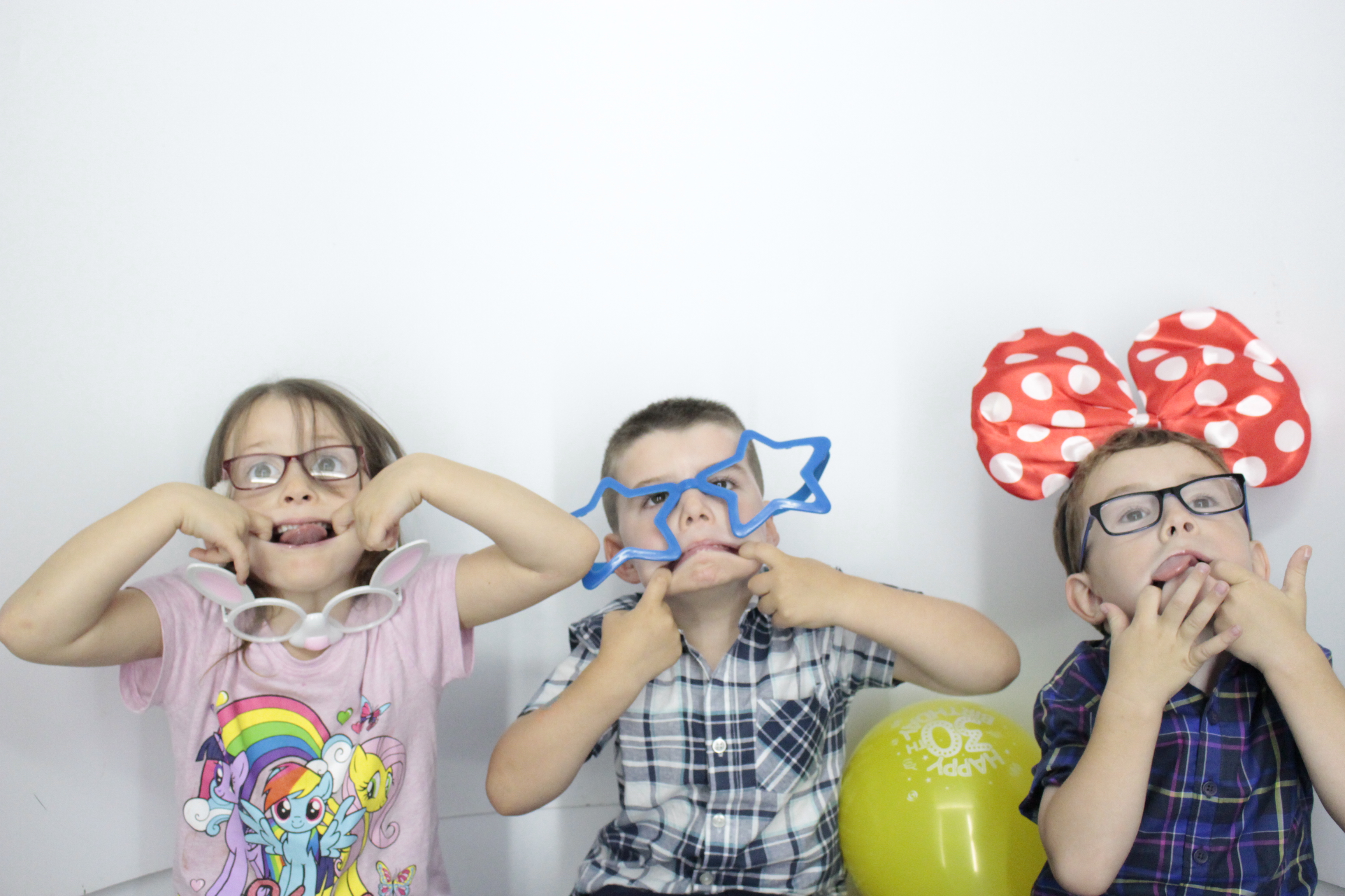 Kerry's 30th Birthday | View more photos from the event at gallery.myphotoboothexperience.co.uk/u/MyPhotoBoothExperienceLtd/Kerrys-30th-Birthday